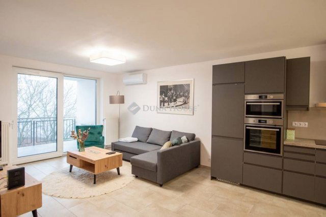 Kiadó téglalakás, albérlet, Veszprémben, Ibolya utcában