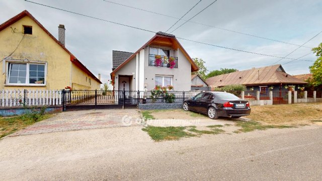Eladó családi ház, Aszalón 46 M Ft, 5+2 szobás