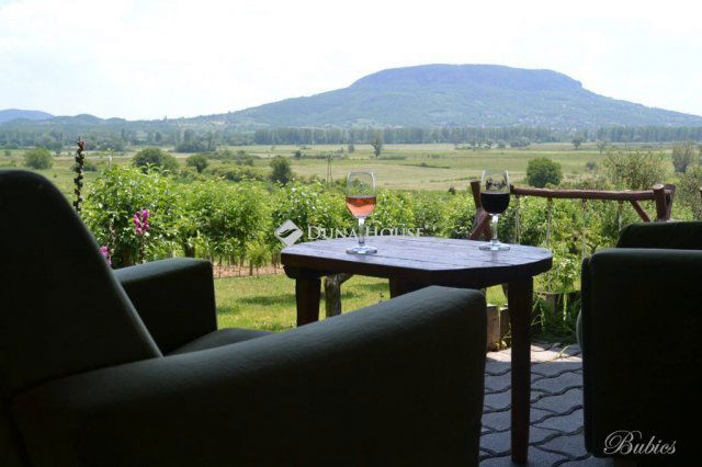 Eladó üzlethelyiség, Hegymagason 664.216 M Ft