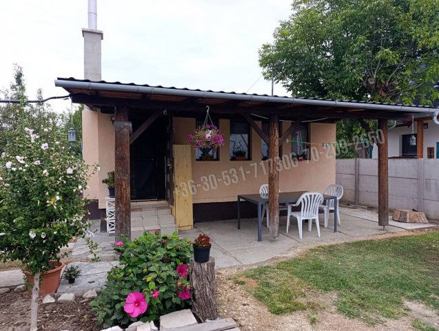 Eladó nyaraló, Ráckevén 23.9 M Ft, 2 szobás
