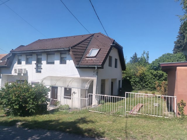 Eladó ikerház, Budakeszin 139 M Ft, 6+1 szobás