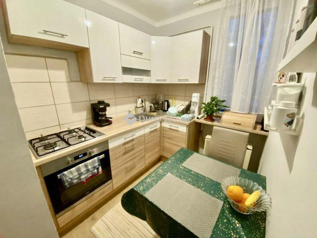 Eladó téglalakás, Kecskeméten 42 M Ft, 2 szobás