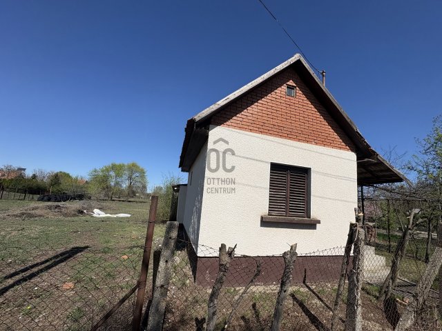 Eladó nyaraló, Csemőn 11.5 M Ft, 2 szobás / költözzbe.hu