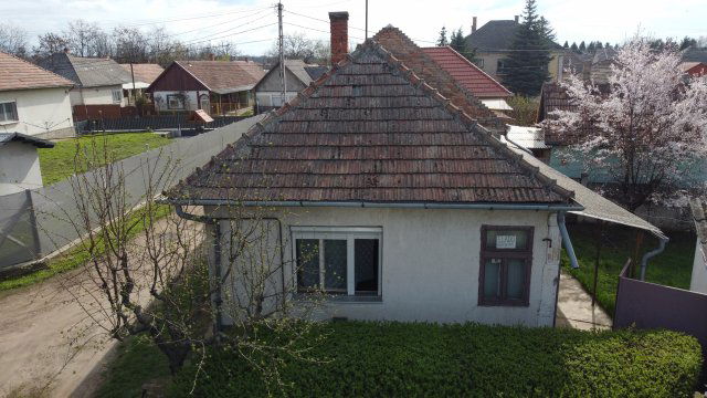 Eladó családi ház, Kókán, Tabán utcában 23.9 M Ft, 1 szobás