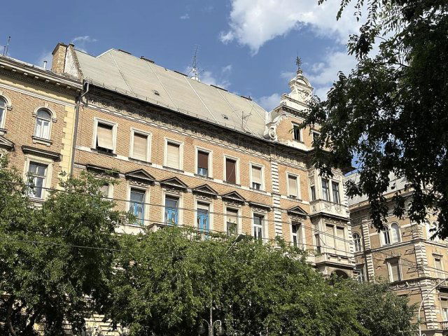 Eladó téglalakás, Budapesten, VI. kerületben 85 M Ft, 2 szobás