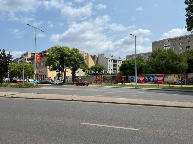 Eladó üzlethelyiség, Budapesten, III. kerületben 73.5 M Ft