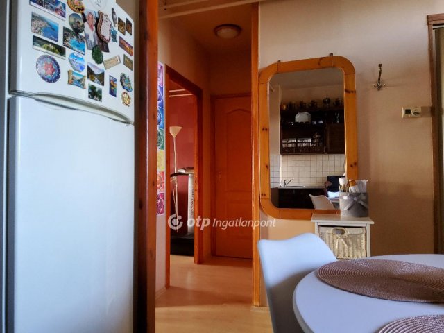 Eladó téglalakás, Hatvanban 44.9 M Ft, 2 szobás