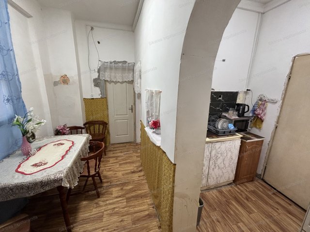 Eladó téglalakás, Tatabányán 10.5 M Ft, 2 szobás