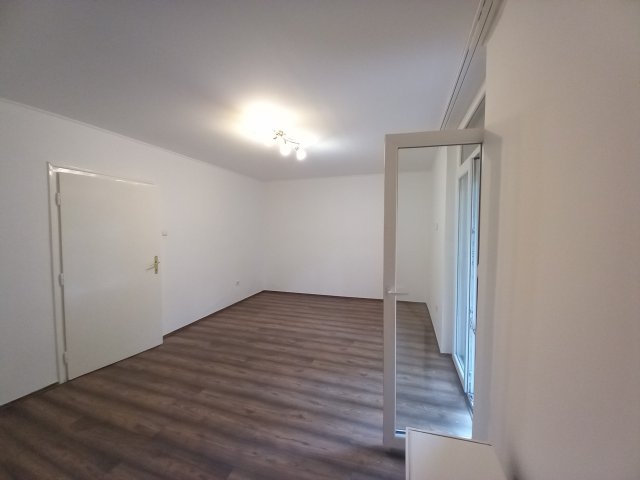Kiadó téglalakás, albérlet, Pécsett, Bihari János utcában