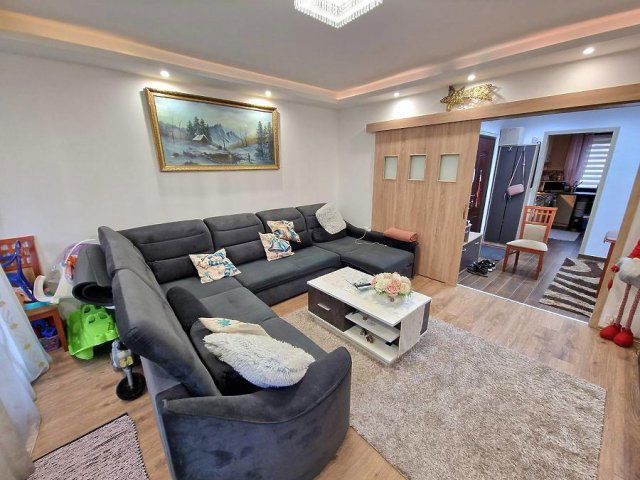 Eladó panellakás, Dunakeszin 85.9 M Ft, 3 szobás