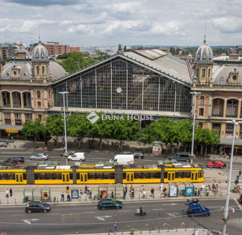 Eladó téglalakás, Budapesten, XIII. kerületben, Váci úton