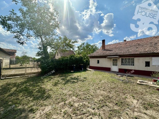 Eladó családi ház, Jászszentlászlón 15.9 M Ft, 2 szobás