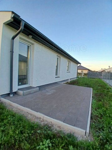 Eladó családi ház, Vámosszabadin 89 M Ft, 3 szobás