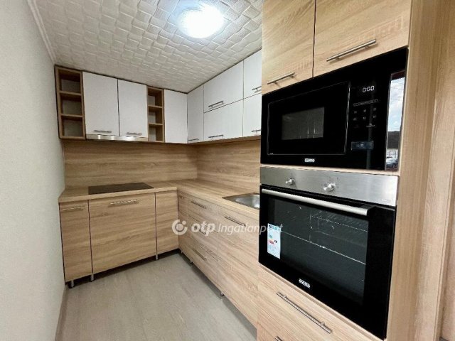Eladó családi ház, Nádudvaron 39.99 M Ft, 2 szobás