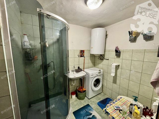 Eladó családi ház, Kiskunfélegyházán 29.9 M Ft, 2 szobás