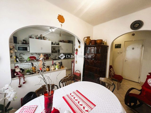 Eladó téglalakás, Dorogon, Zrínyi utcában 52 M Ft, 3 szobás