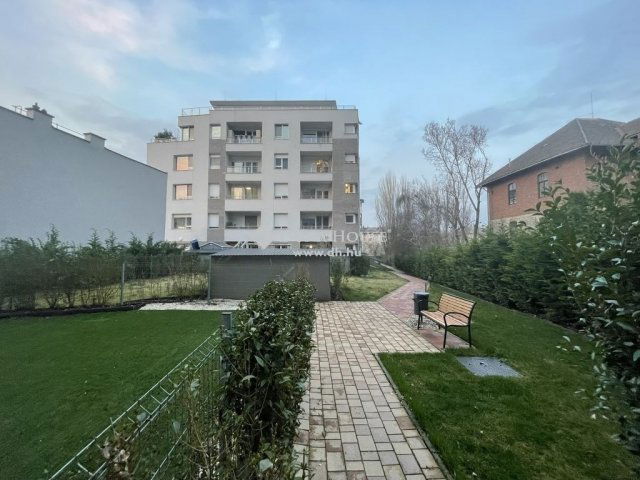 Eladó téglalakás, Budapesten, III. kerületben 83.5 M Ft