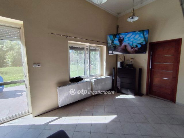 Eladó nyaraló, Kiskunlacházán 38 M Ft, 1 szobás