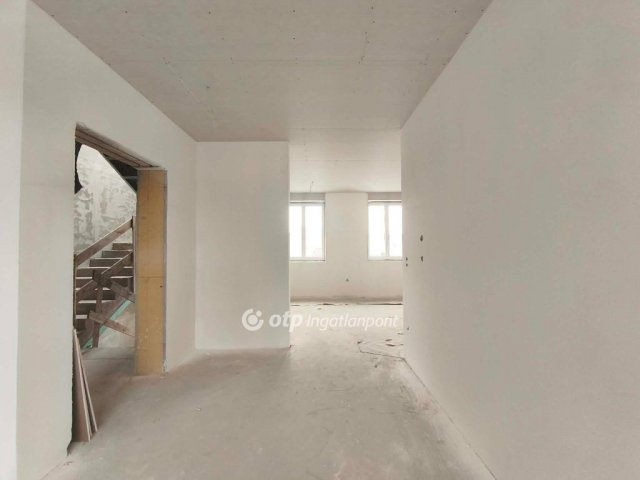 Eladó téglalakás, Nagykanizsán 90.925 M Ft, 4 szobás