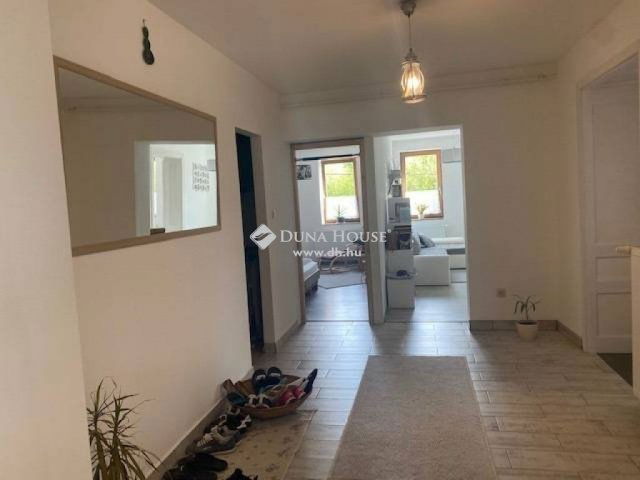 Eladó családi ház, Szőkén 67.99 M Ft, 3 szobás