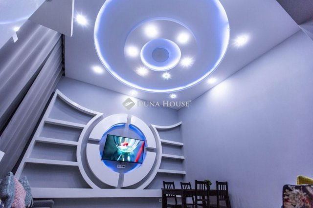 Eladó téglalakás, Budapesten, VI. kerületben 149 M Ft, 5 szobás