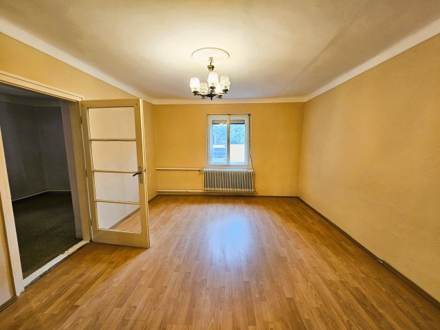 Eladó családi ház, Kiskunfélegyházán 29.9 M Ft, 2 szobás