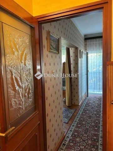 Eladó családi ház, Vácon 110 M Ft, 5 szobás