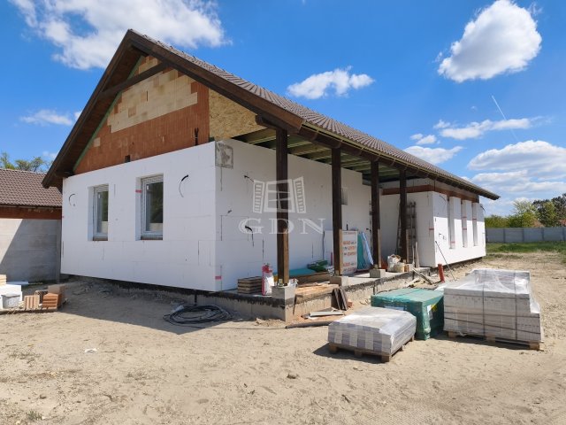Eladó családi ház, Ráckevén 88 M Ft, 4 szobás