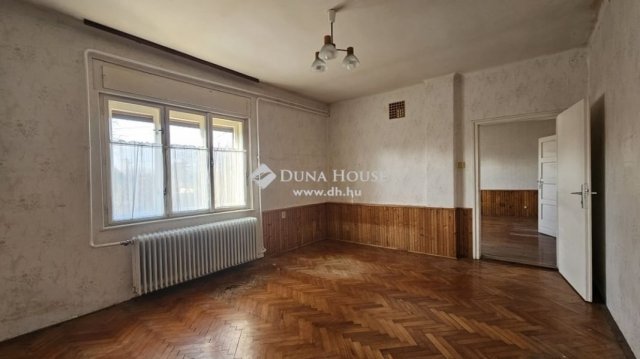 Eladó családi ház, Szentendrén 98 M Ft, 3 szobás