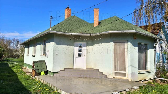 Eladó családi ház, Balatonőszödön 64.9 M Ft, 4 szobás