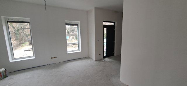 Eladó családi ház, Gödön 109.9 M Ft, 4 szobás