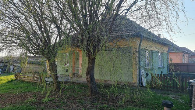 Eladó családi ház, Jászárokszálláson 13.99 M Ft, 2 szobás