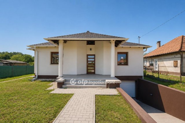 Eladó családi ház, Szigetbecsén 109.9 M Ft, 5 szobás