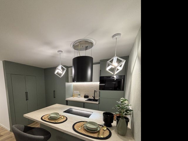 Eladó téglalakás, Budapesten, VI. kerületben, Izabella utcában