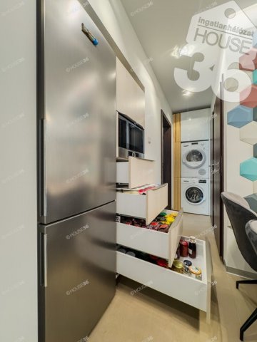 Eladó panellakás, Kecskeméten 66 M Ft, 2 szobás