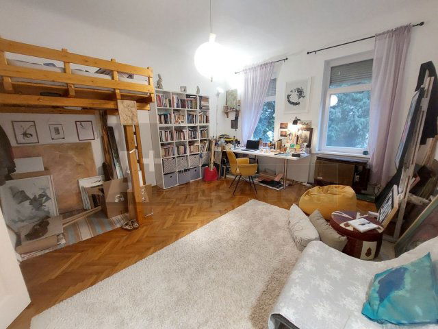 Eladó téglalakás, Szegeden 41.8 M Ft, 1 szobás