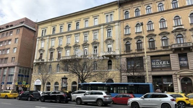 Eladó téglalakás, Budapesten, VII. kerületben 98.48 M Ft