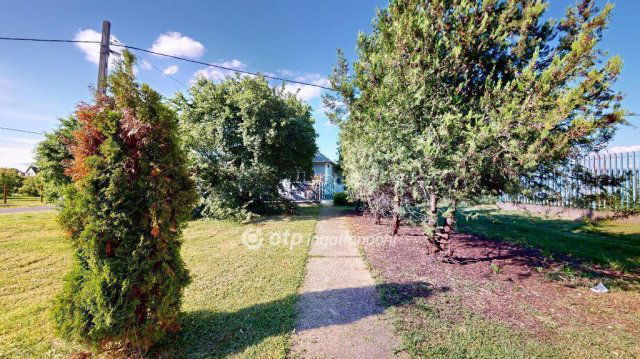 Eladó családi ház, Tiszaújvárosban 29.999 M Ft, 2 szobás