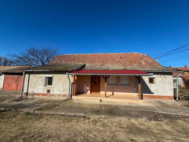 Eladó családi ház, Tápiószőlősön 14.9 M Ft, 2 szobás