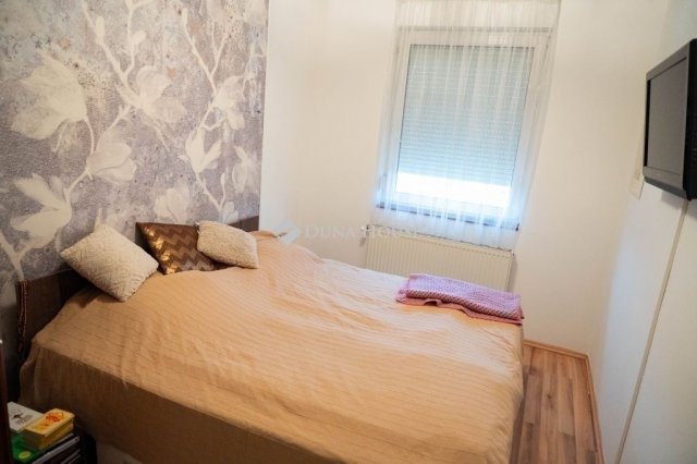 Eladó sorház, Vecsésen 133.9 M Ft, 5 szobás