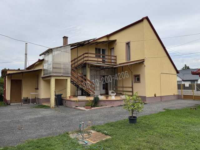 Eladó családi ház, Mosonmagyaróváron 91.99 M Ft, 6+1 szobás
