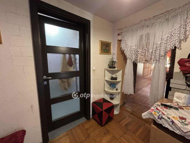 Eladó családi ház, Zsákán 8 M Ft, 3 szobás