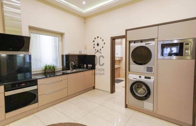 Eladó téglalakás, Budapesten, V. kerületben 234.9 M Ft, 2 szobás