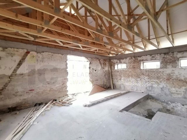 Eladó ipari ingatlan, Szegeden 130 M Ft / költözzbe.hu