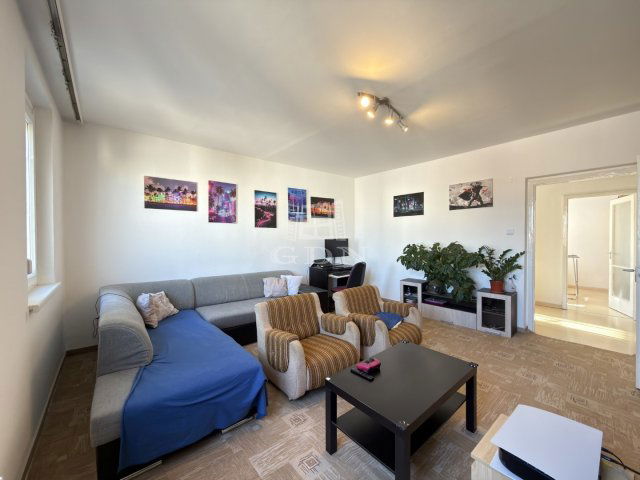 Eladó panellakás, Székesfehérvárott 49.9 M Ft, 2 szobás