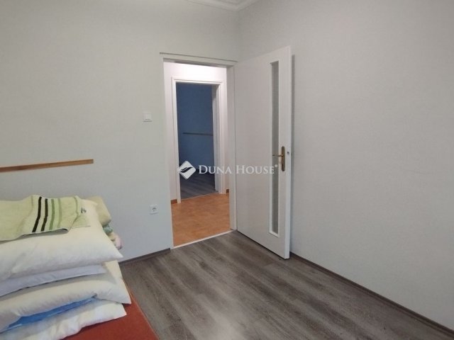 Eladó családi ház, Bodajkon 75 M Ft, 4 szobás