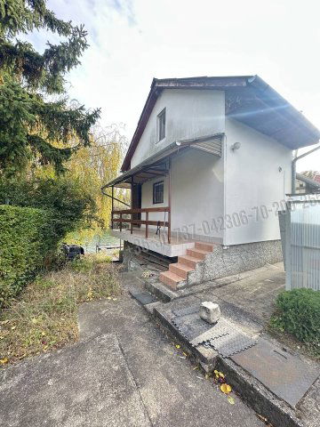 Eladó családi ház, Szigetszentmiklóson 27.9 M Ft, 2 szobás