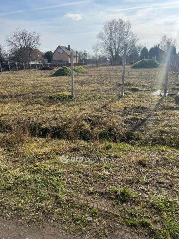 Eladó telek, Törtelen 3 M Ft / költözzbe.hu
