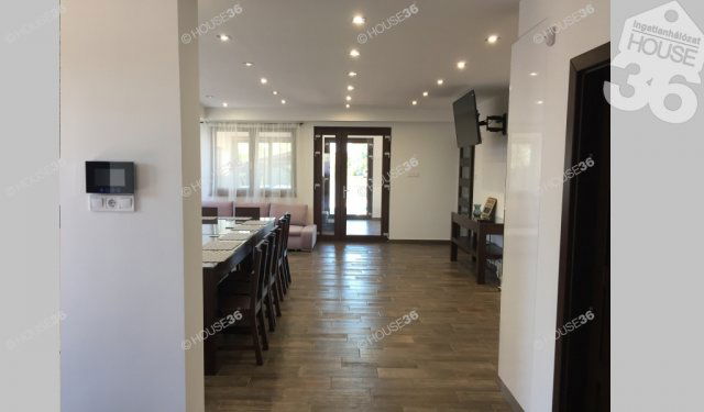 Eladó ipari ingatlan, Békésszentandráson 264.9 M Ft