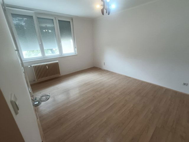 Eladó téglalakás, Tatabányán 42.5 M Ft, 2 szobás